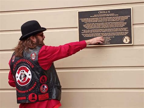 E Clampus Vitus Places New Plaque at Croll’s