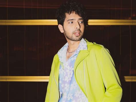 Said, 'Only heroes finalize singers, industry lacks good artists'