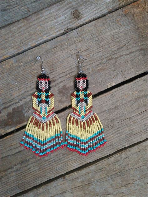 Handmade Indigenous Beaded Earrings: Unique & Authentic
