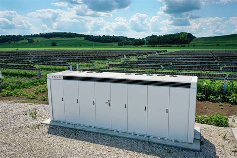 Up-Close Look: Bluestem and Burt County Solar-Plus-Storage Project ...