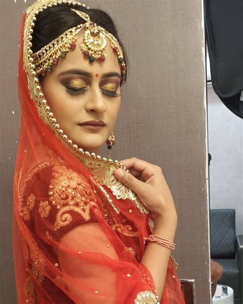 Supreet khanna Makeup Artist Services, Review and Info - Olready