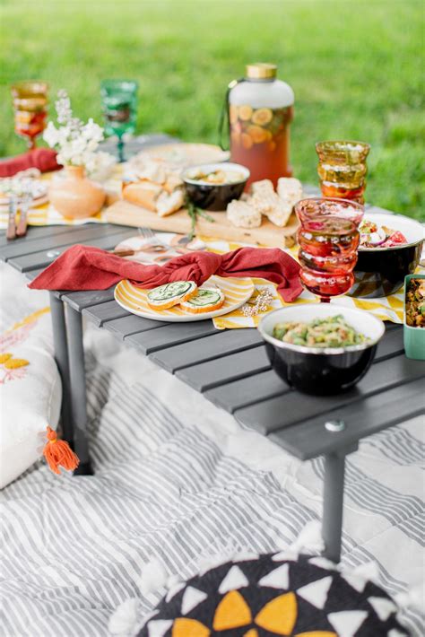 best-picnic-recipies-picnic-packing-list-what-to-pack-for-a-picnic-0065 ...