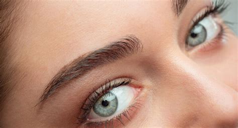 How to Grow Eyelashes Naturally: 5 Proven Tips – Cilios