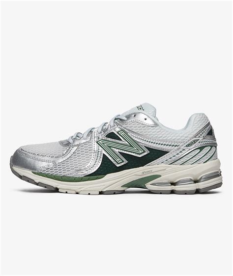 New Balance 860 V2 in Multi-color | SVD