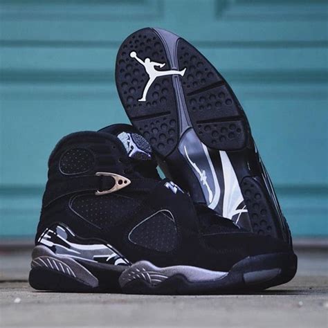 Jordan 8 Retro Ayaklar üzerinde