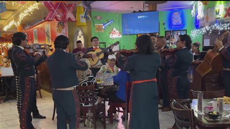 Passing the sombrero through generations: Family mariachi traditions ...