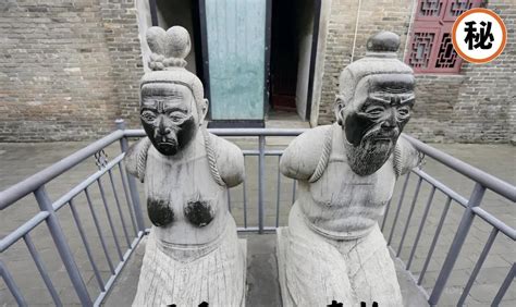 这是一个被人唾骂至今的卖国贼雕塑——秦桧夫妇跪像