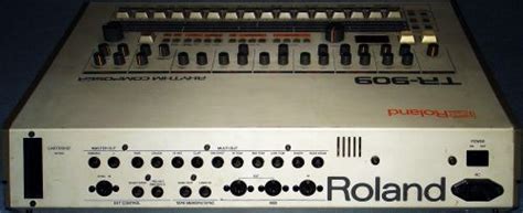 Retromania, Retrofuturo, Roland Tb303, Tr808, Tr909, Sh101, Vintage ...