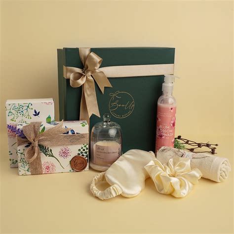 Buy Relaxing Decadence Gift Box Online – BoxUp Luxury Gifting