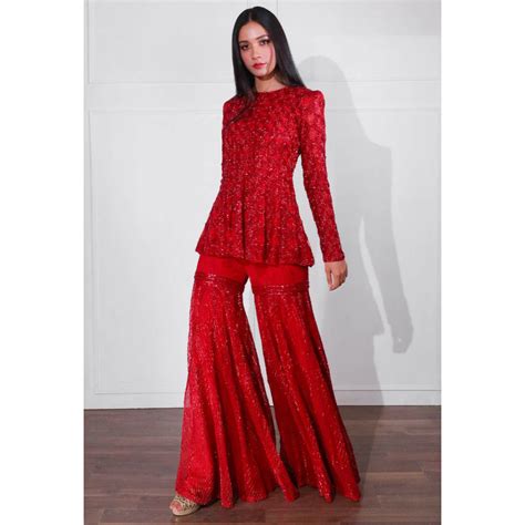 Karisma Kapoor's shimmering red kurta + sharara set is the perfect Eid ...