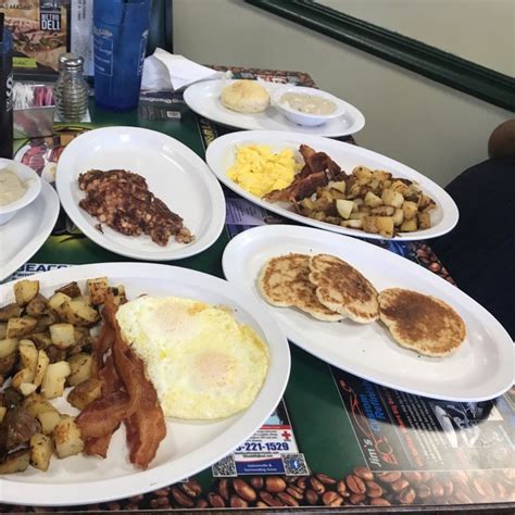 Grinders American Diner Photos at Jayden Nobbs blog