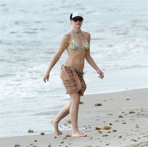 GWEN STEFANI in Bikinis on the Beach in Miami – HawtCelebs