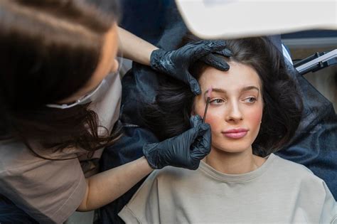 Achieve Natural Looking Eyebrows with the Best Eyebrow Transplant Surgery: Award Winning S.H.E ...
