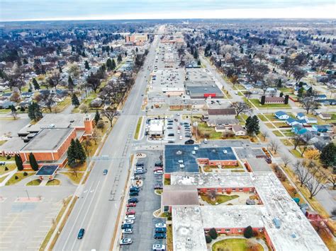 Starbucks - Fargo, ND - Retail Investment Group, LLC.