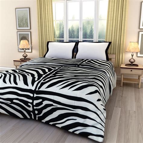eCraftIndia 220 TC Polycotton Single Blanket - Abstract, Black and ...