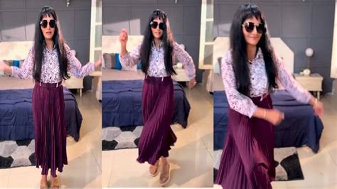 Jui Gadkari Dance Video : सायलीचा शिमगा स्पेशल गोमू नाच, व्हिडिओ बघून ...