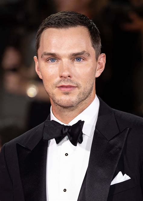 Nicholas Hoult : Net Worth, Height, Weight, Age, Affairs, Wiki, Facts ...