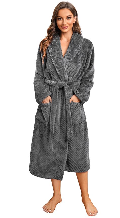 HEARTNICE Womens Fleece Robes, Soft Warm Pineapple Fleece Plush Long ...