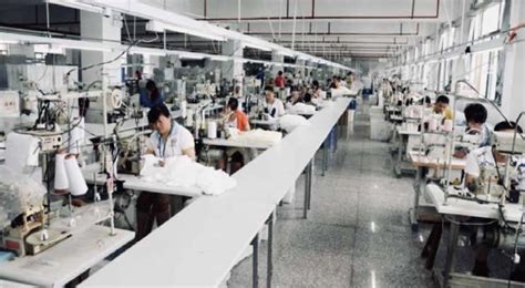 1958年建成的天津工业缝纫机厂，主要产品GN系列包缝机，不仅产量居全国之首，且畅销国内外市场-天津通志-图片