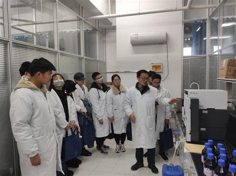 生物学院现代生物技术开放实验室投入运营 助力师生提升专业技能