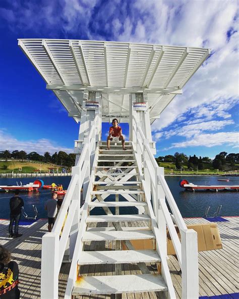 Surviving Summer (2022)