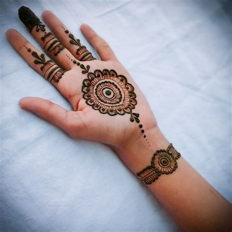 Front Hand Mehndi Design Simple Arabic Easy 2020 | Mehndi designs for ...
