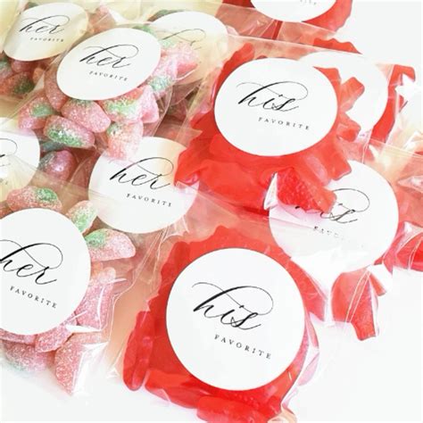 Best 12 25 Unique Wedding Favor Ideas, Practical Wedding Favors, Cute ...