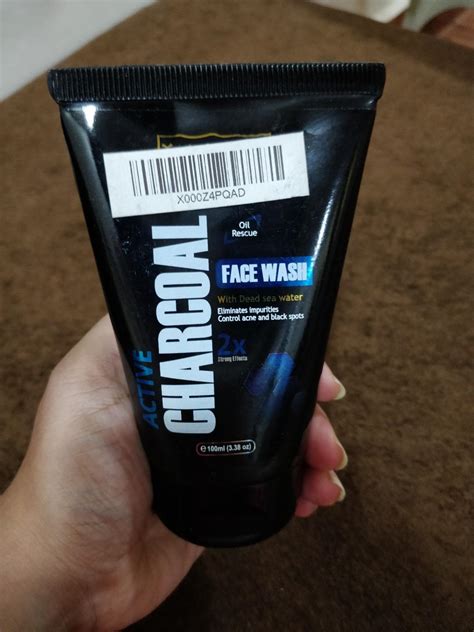 INDUS VALLEY Men 100% Natural Active Charcoal Oil Control Face Wash ...