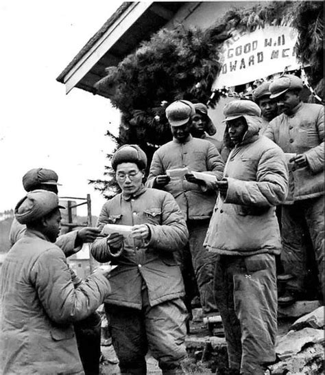 美国俘虏拍中国人在战俘营“暴行” 轰动西方世界|鸭绿江|圣诞节|战俘营_新浪新闻