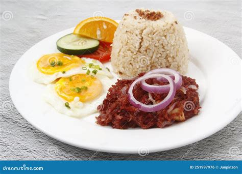 Filipino Corned Beef Silog at Alana Toomey blog