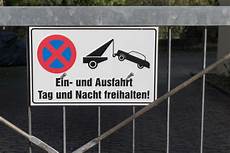 Was Tun Wenn Die Garage Zugeparkt was tun wenn die einfahrt oder garage zugeparkt ist Was Tun Wenn Die Garage Zugeparkt was tun wenn die einfahrt oder garage zugeparkt ist