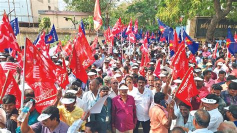 Trade unions protest Tangedco’s move to downsize manpower