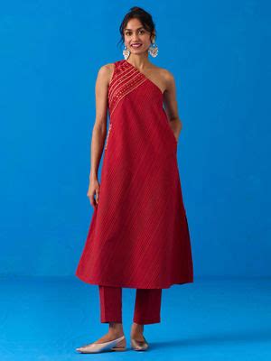 Buy Okhai Maroon Hand-Embroidered Ikkat Kurta with Pant (Set of 2) (XXS ...