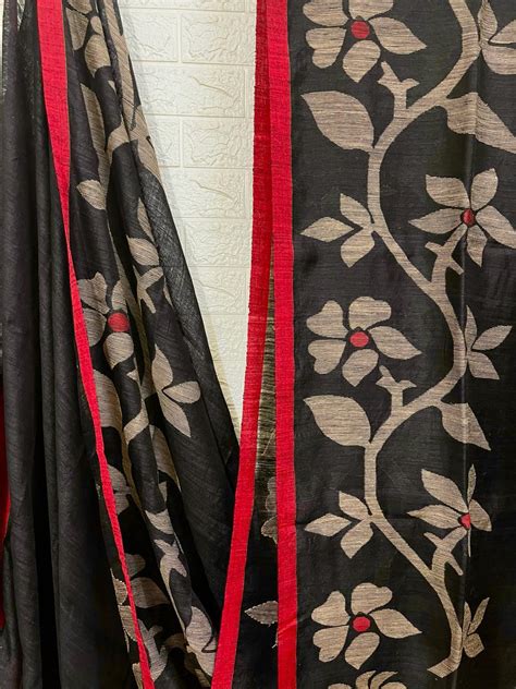 Black with red border in Matka silk handwoven jamdani saree – Tamal ...