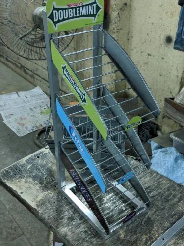 Garment Display Rack - Wire Mesh Rack Manufacturer from Mumbai
