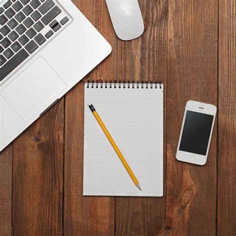 Work Table Wallpaper 的图像结果