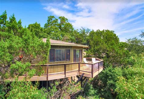 13 Romantic Cabins in Texas: Secluded Cabins for Couples (2021)