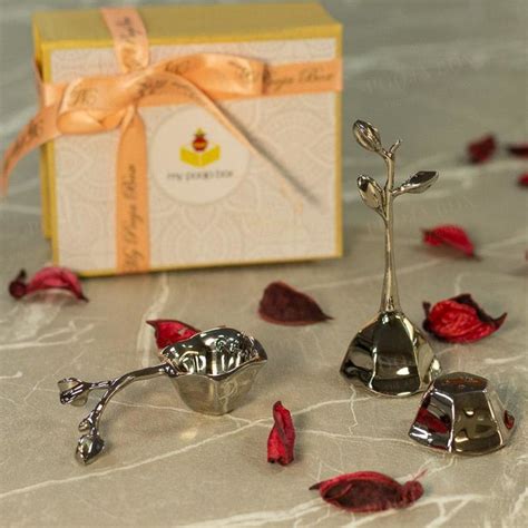 Buy Fida Floral Pooja Set of 3 Online in India - Mypoojabox.in