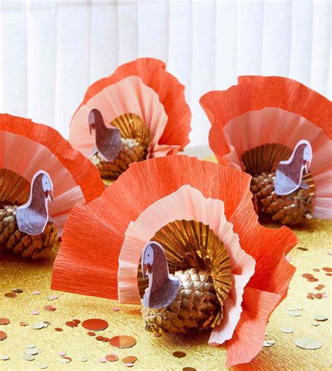 39 Easy DIY Thanksgiving Decorations That Won't Break the Bank