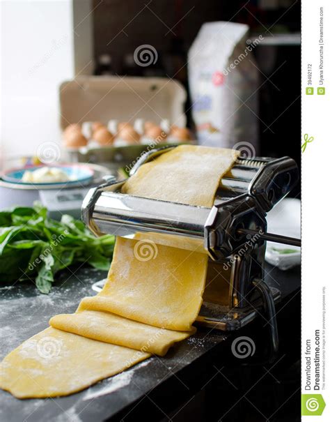 Cottura Domestica Per Le Lasagne Al Forno Fotografia Stock  