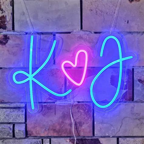 Neon Lights – TheSassyTrunk.in