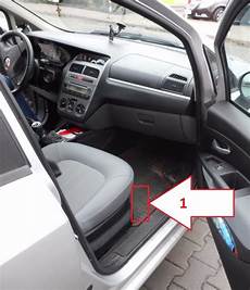 Fiat Punto Vin Number Location by Fiat Linea 2007 2012 Where Is Vin Number Find Fiat Punto Vin Number Location