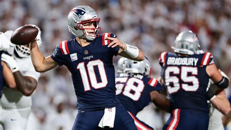 Drake Maye Had Me Hooting And Hollering For A 12-Yard Pass