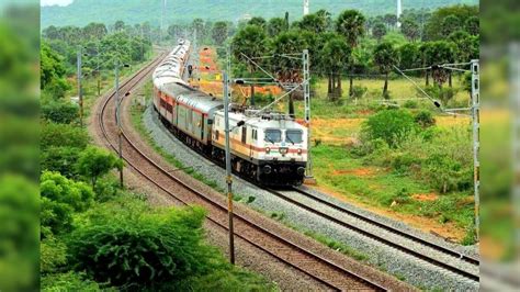 Train Tickets: డూప్లికేట్ ట్రైన్ టికెట్ తీసుకోండి ఇలా