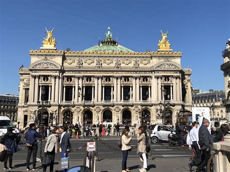 Escort Opera Paris