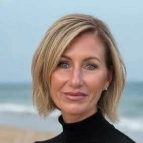 West Islip, NY City Guide | About Living in West Islip - Homes.com