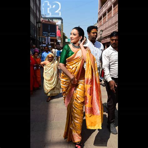 Moods at Varanasi from dawn to dusk through an exclusive shoot ...