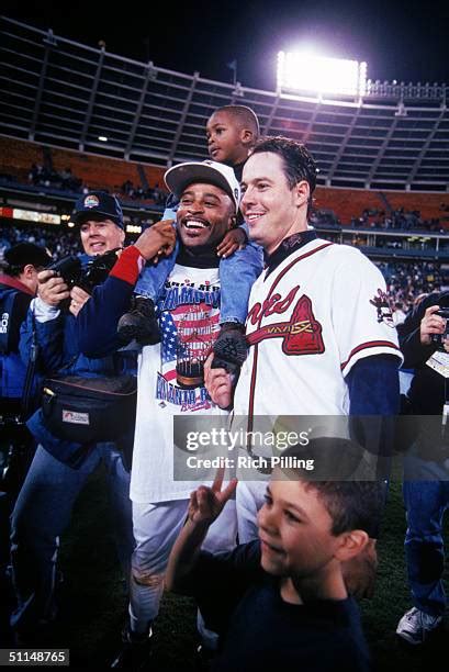 Greg Maddux 1995 World Series Photos and Premium High Res Pictures ...