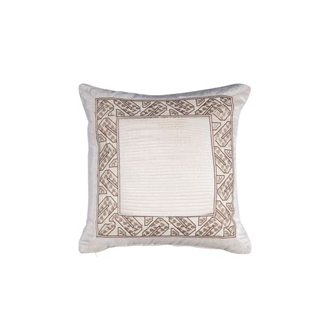 Elegant Cushion Covers Online – Shop Now | maspar