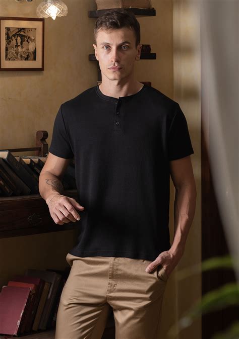 Buy Henley T-Shirt in Black Online In India | Free Shipping – Aristobrat